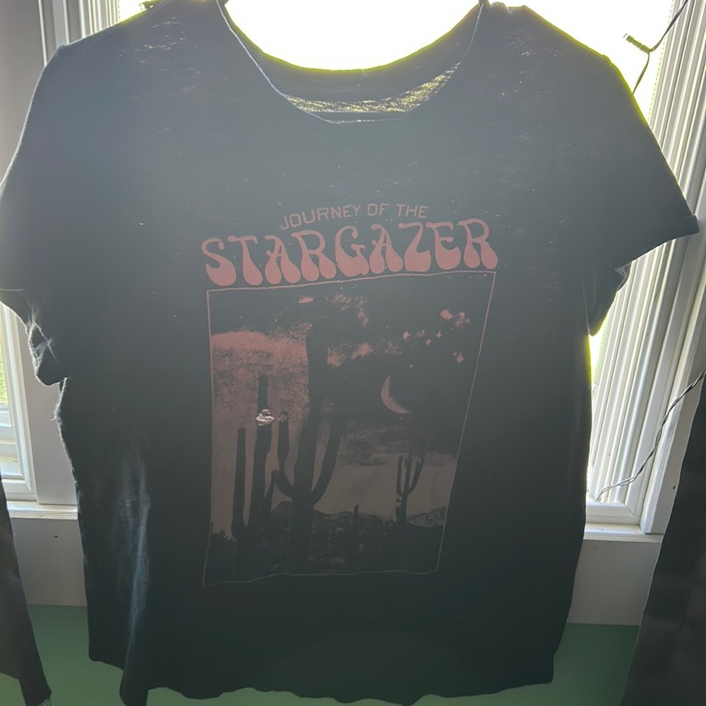 Beautiful size large old navy shirt